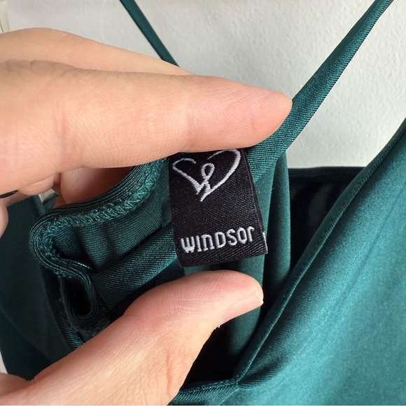 WINDSOR Hunter Green The Minimal High Slit Asymmetrical Midi Dress - Picture 3 of 5